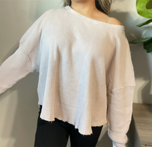Load image into Gallery viewer, Autumn Oversized Long Sleeve
