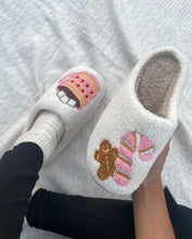 Load image into Gallery viewer, Hot Coco Slippers
